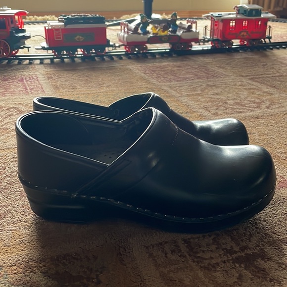 Dansko Clogs - Picture 2 of 12